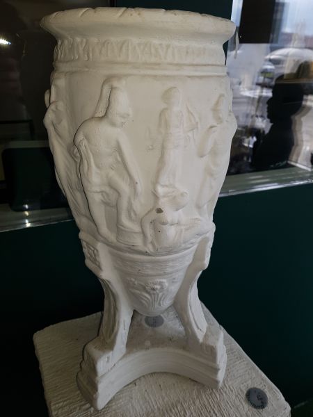 Pflanzgefäß Vase mit antiker Deko