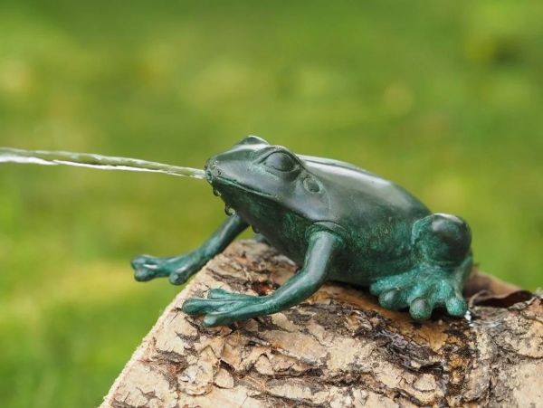 Bronzefigur Frosch klein 2, Wasserspeier