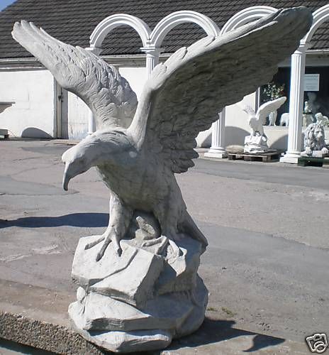 Gartenfigur Adler Made in Italy