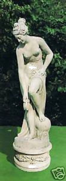 Gartenfigur Statue "Allegrain Grande" mit Sockel im Set Made in Italy