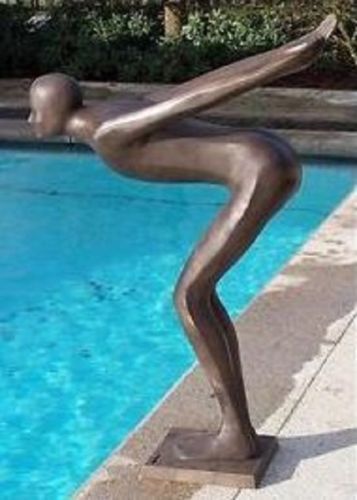 Bronzefigur Frederick am Pool