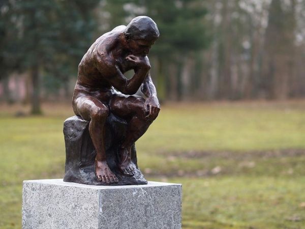 Bronzefigur Denker von Rodin