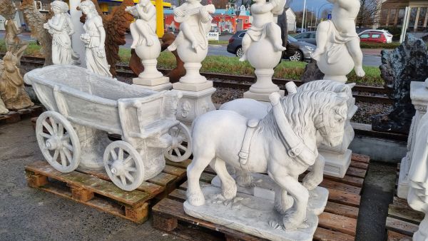 Gartenfigur Pferde mit Kutsche zum bepflanzen, antik grau