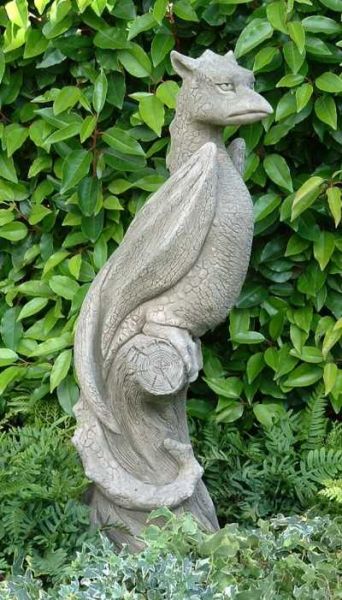 Gartenfigur "WYVERN", Drache auf Ast, © by Fiona Scott - Original von Vidroflor