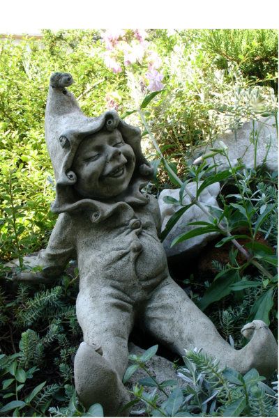 Gartenfigur "JIMMY" © by Fiona Scott, Steinguss - Original von Vidroflor