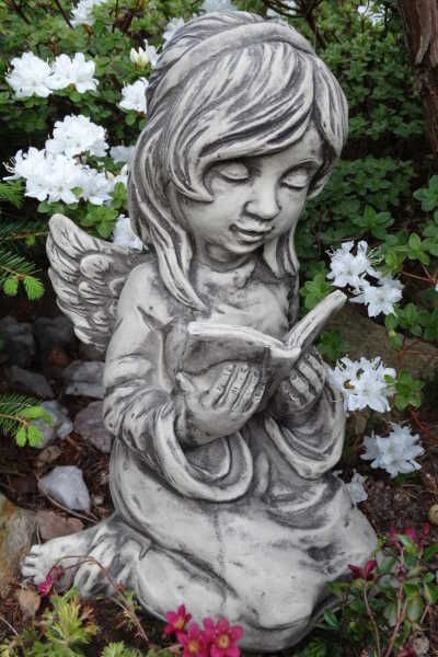 Gartenfigur Engel "ARELLA", mit Buch, Steinguss - Original von Vidroflor