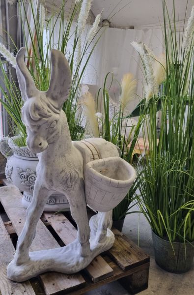 Gartenfigur Esel mit Körben zum bepflanzen, antik grau