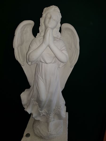 Gartenfigur Engel betend groß